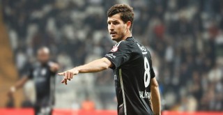 Beşiktaş'ta Salih Uçan neden oyundan alındı? Fernando Santos açıkladı!