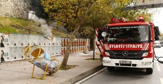 Yer altındaki elektrik kablolarından yangın çıktı