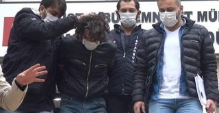 Turistleri bıçaklayan kağıt toplayıcısına hapis cezası