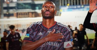 Beşiktaş'ın efsane yıldızı Atiba futbolu bıraktı!