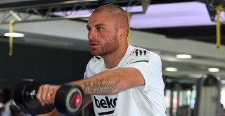 Salonda çalıştılar