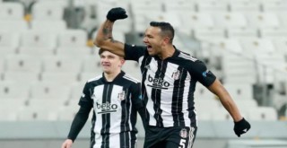 Josef de Souza bağışta bulundu