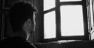 Efe Dikmen'den OnAir Sahne etiketiyle: Kaçsam