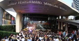 Sinemaseverlere müjde! Ücretsiz açık hava film gösterimleri PSM Amfi'de başladı