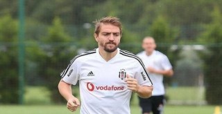 Caner Erkin'in icra takibi başlattığı ifade edildi.