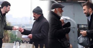 Seyyar satıcıların tezgahlarını satın aldılar