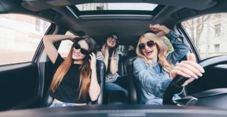 Bu şarkılarla otomobil kullanmak çok keyifli