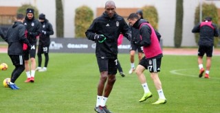 Hem sahada hem salonda çalıştılar