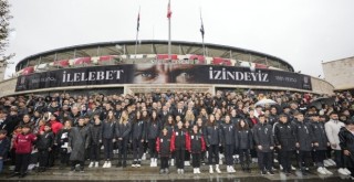 Beşiktaş, Ulu Önder Gazi Mareşal Mustafa Kemal Atatürk'ü törenle andı