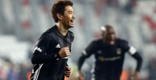 Gözler onun üzerinde