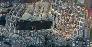 Barolar Birliği Başkanından çağrı! Yıkılan binaların müteahhitleri yurt dışına kaçmaya çalışıyor