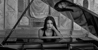 Genç piyanist Iraz Yıldız ile Kıraç'tan 19 Mayıs Marşı