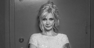 Beşiktaş için şarkı yazıyor