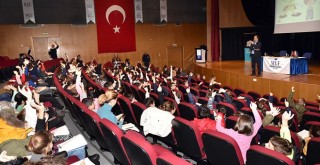 İlkokul öğrencilerine çevre ve geri dönüşüm eğitimi