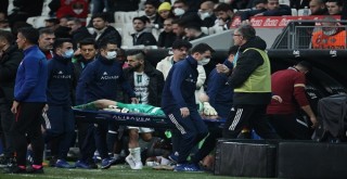 Mert Günok sezonu kapattı