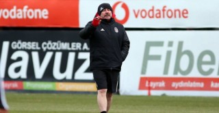 Siyah-beyazlılar genç oyuncuların peşinde