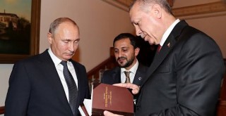 Cumhurbaşkanı'ndan Putin'e anlamlı hediye