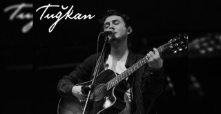 Tuğkan'dan yeni single: Aylar Olmuş