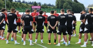 Hazırlıklar devam ediyor