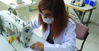 Meslek liselerinde günde 10 bin maske üretiliyor