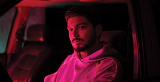 Yiğit Atilla'dan ilk solo single “Beni Severdin”