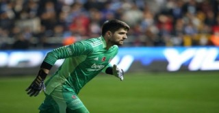 Ersin Destanoğlu performansıyla göz dolduruyor