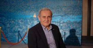 Ressam Devrim Erbil’in dev tablosu 40 eşit parçaya ayrıldı