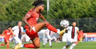 Beşiktaş’ta ilk maçta tam notu kim aldı?