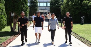 Beşiktaş'ta Giovanni van Bronckhorst görevine başladı!