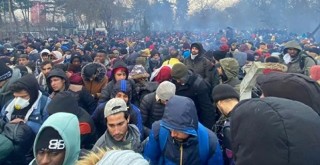 On binlerce göçmen Türkiye'den ayrıldı