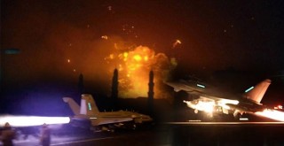 2024'ün yeni savaşı çıktı! ABD ve İngiltere Yemen'i vurdu