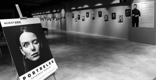 Ünlü isimlerin yer aldığı Murat Arık Portreler Fotoğraf Sergisi'nin geliri eğitime bağışlanacak!