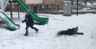 Çocukların kar coşkusu