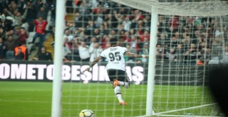 Premier Lig, Cyle Larin için devrede iddiası