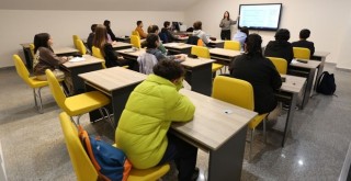 Depremzede öğrencilere eğitim desteği