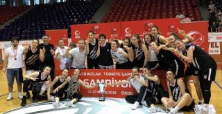 Beşiktaş her alanda zirvede!