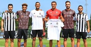 Beşiktaş'ta yeni sezon formaları tanıtıldı