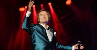 Erol Evgin şarkılarını geleceğin hekimleri için seslendirecek