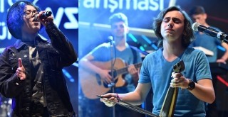 Liseli öğrenciler sesini duyuruyor