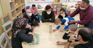 Umut Nayir'den KAÇUV Aile Evi’ne ziyaret