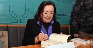 Yaşar Seyman Beşiktaş'ta okurlarıyla buluştu!