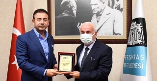 Emekçiyi onurlandırdılar!