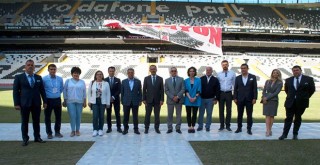 Bakanlar Vodafone Park'taydı