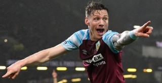 Wout Weghorst ile anlaşmaya az kladı