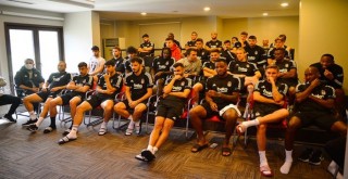 Beşiktaş futbol takımına seminer verildi