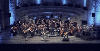 Mor ve Ötesi’nin Aya İrini konseri albüm oldu