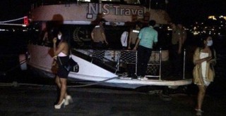 Bebek'teki yat partisine polis baskını