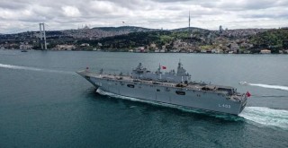 TCG Anadolu İstanbul Boğaz'ından geçti!
