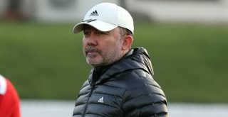 Sergen Yalçın, takımının başında  ilk Avrupa galibiyetini yaşamak istiyor
