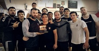 Antrenmandan sonra pasta kestiler